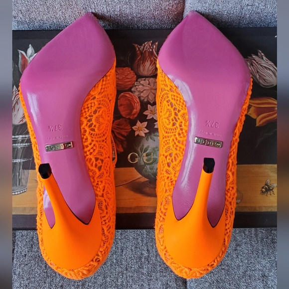 Gucci Virginia Neon Orange Lace Mary Jane Pointed Toe Pumps Size 37 1/2 - Picture 8 of 16